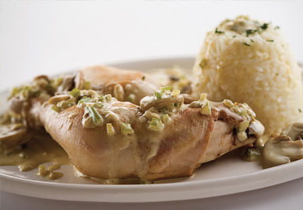 Pollo a la Cerveza con Salsa de Champiñones y Crema